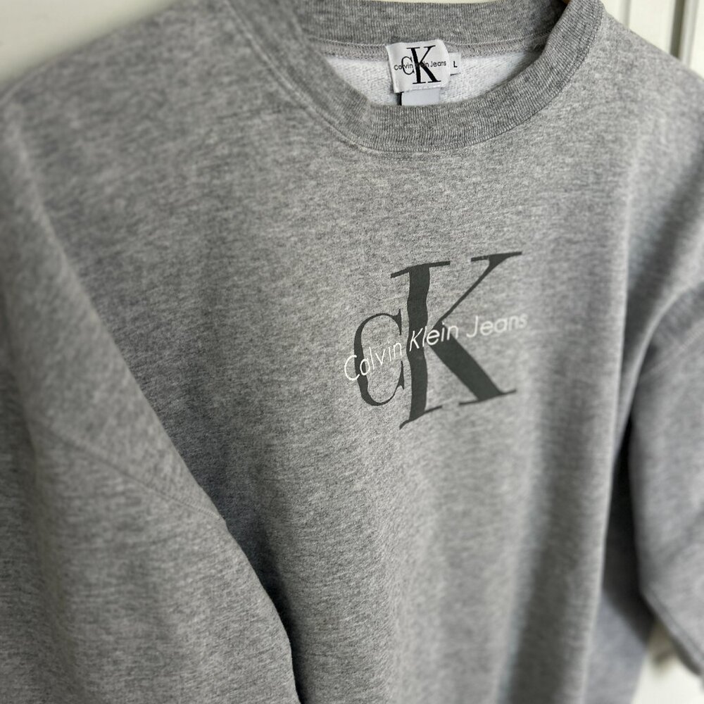 Calvin Klein Gray Cropped Pullover Sweatshirt Crewneck Vintage 90s Youth Large - Picture 2 of 3